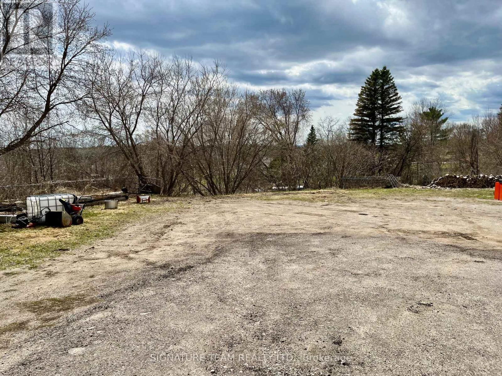 292 BONNECHERE STREET WEST Image 24