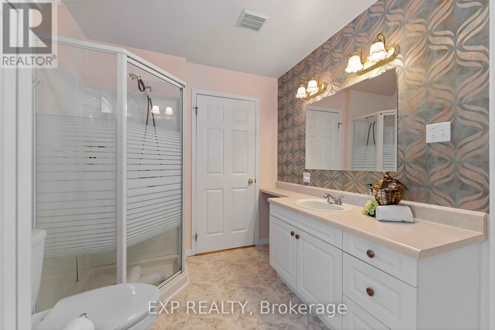 703 SEVENTH STREET Image 16