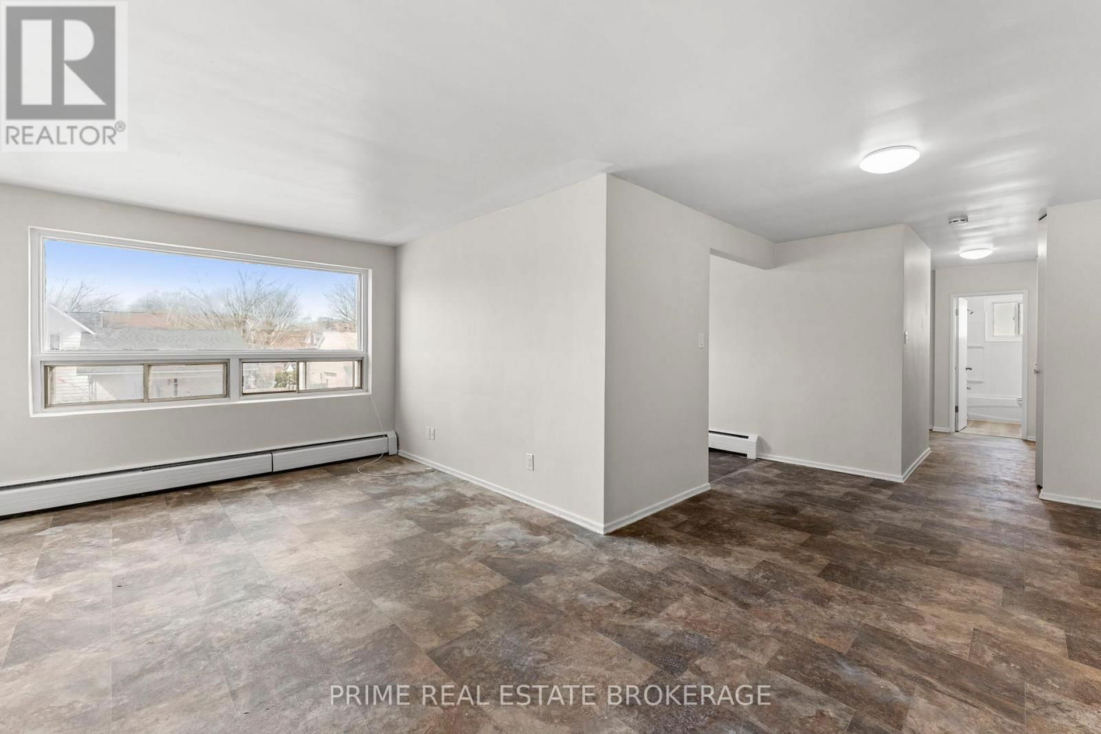 65 PRINCESS STREET WEST Image 32