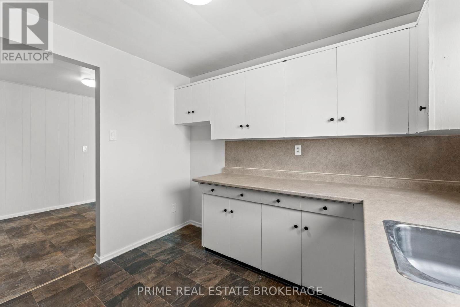 65 PRINCESS STREET WEST Image 35