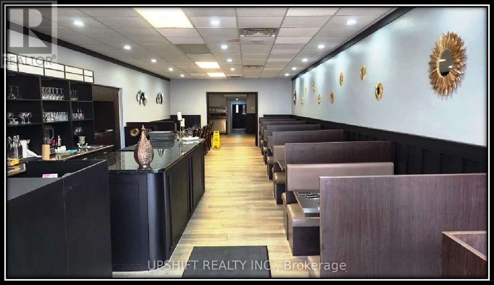 411 DUNDAS STREET Image 7