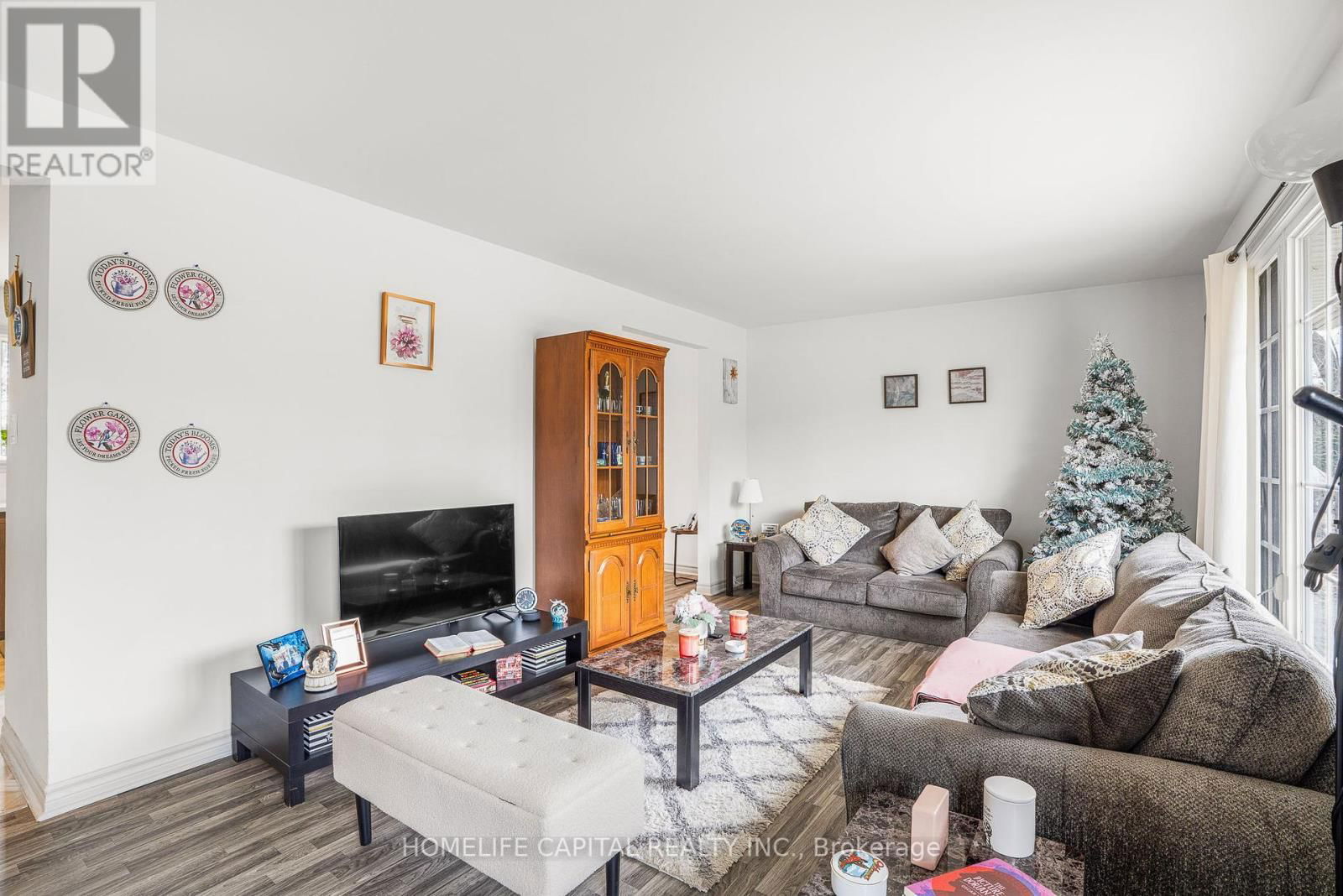 43 A NORWAY SPRUCE STREET Image 7