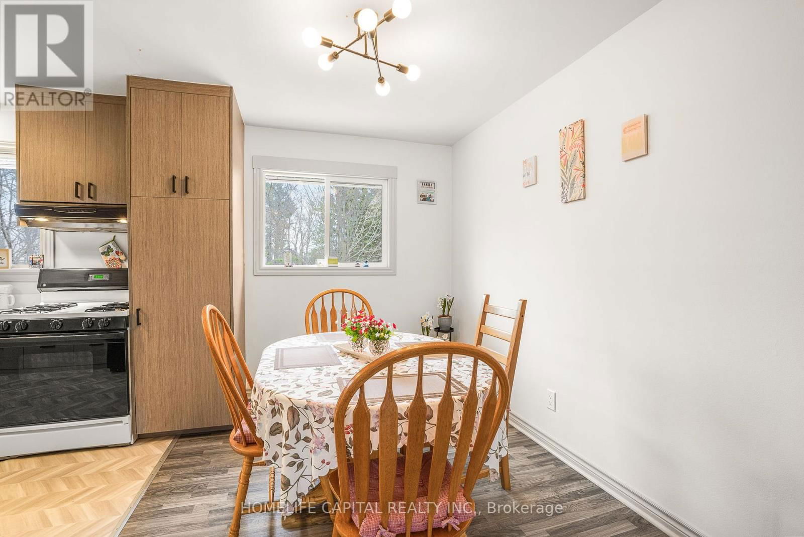 43 A NORWAY SPRUCE STREET Image 9