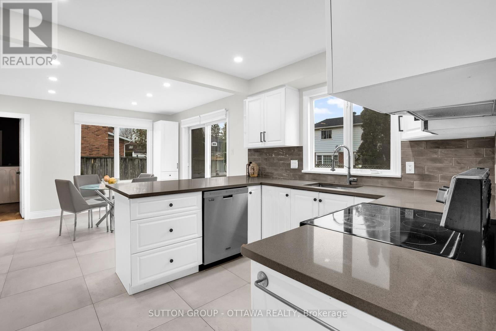 13 WEATHERWOOD CRESCENT Image 17