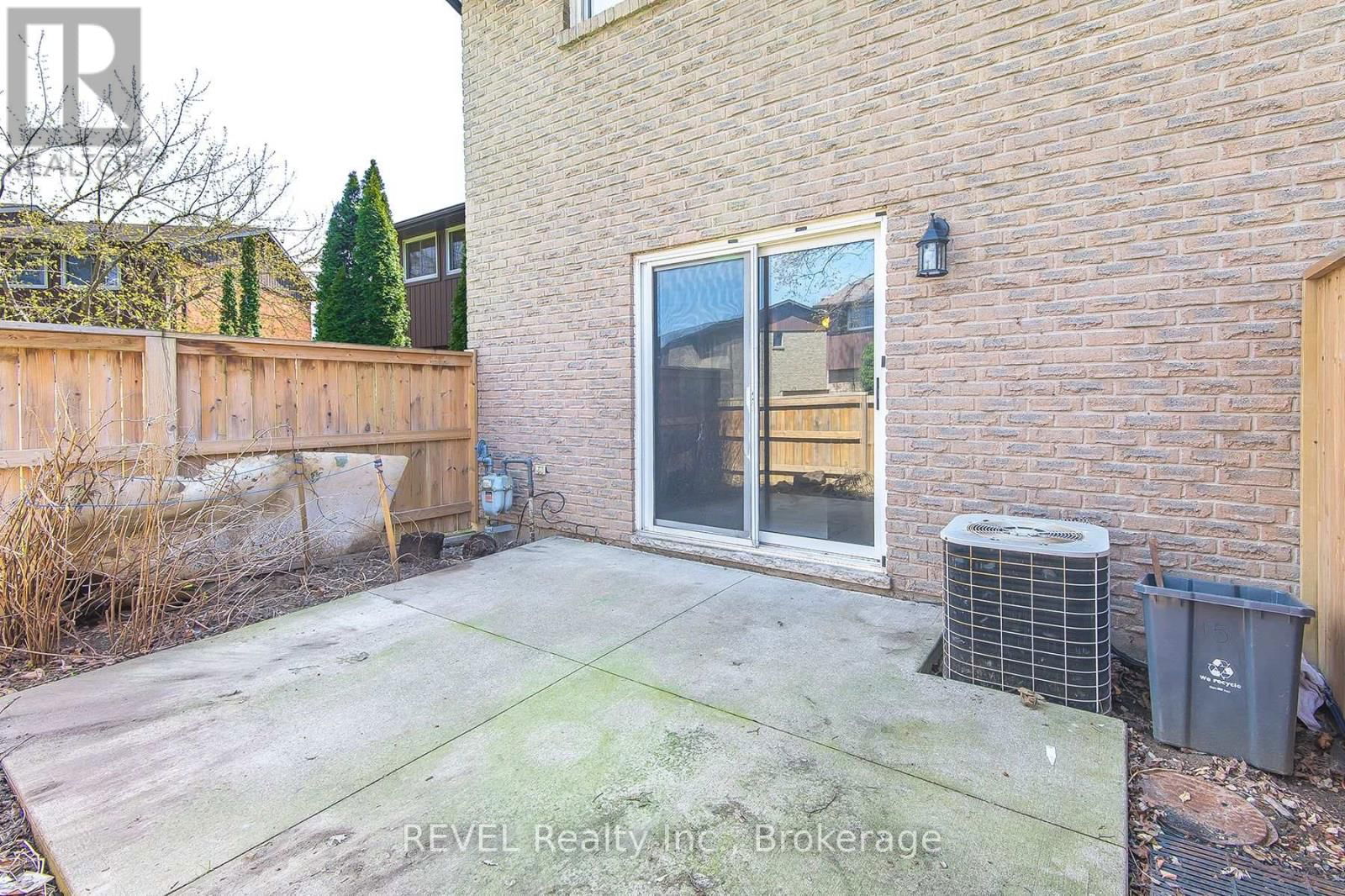 15 - 151 LINWELL ROAD Image 24