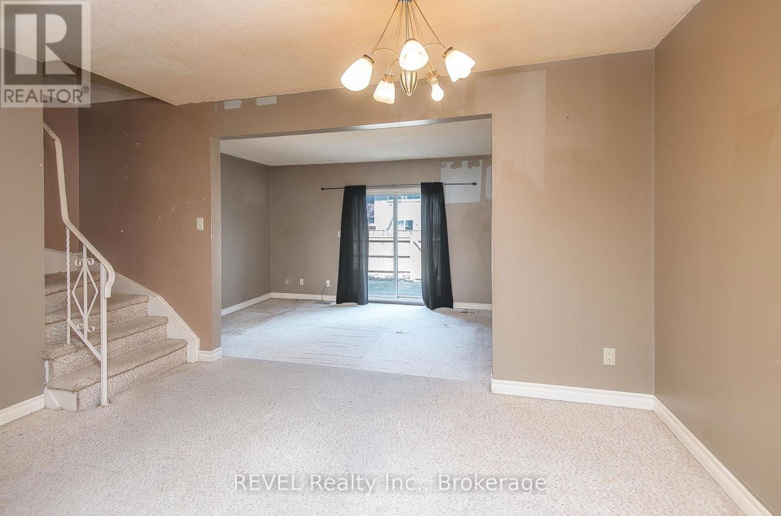 15 - 151 LINWELL ROAD Image 6