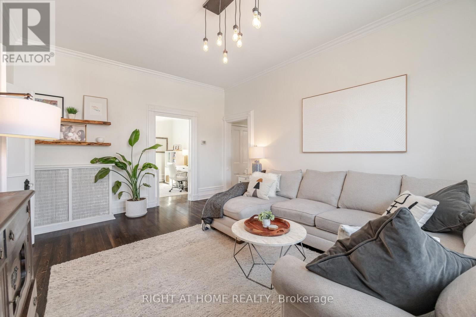 82 GLENMORRIS STREET Image 14