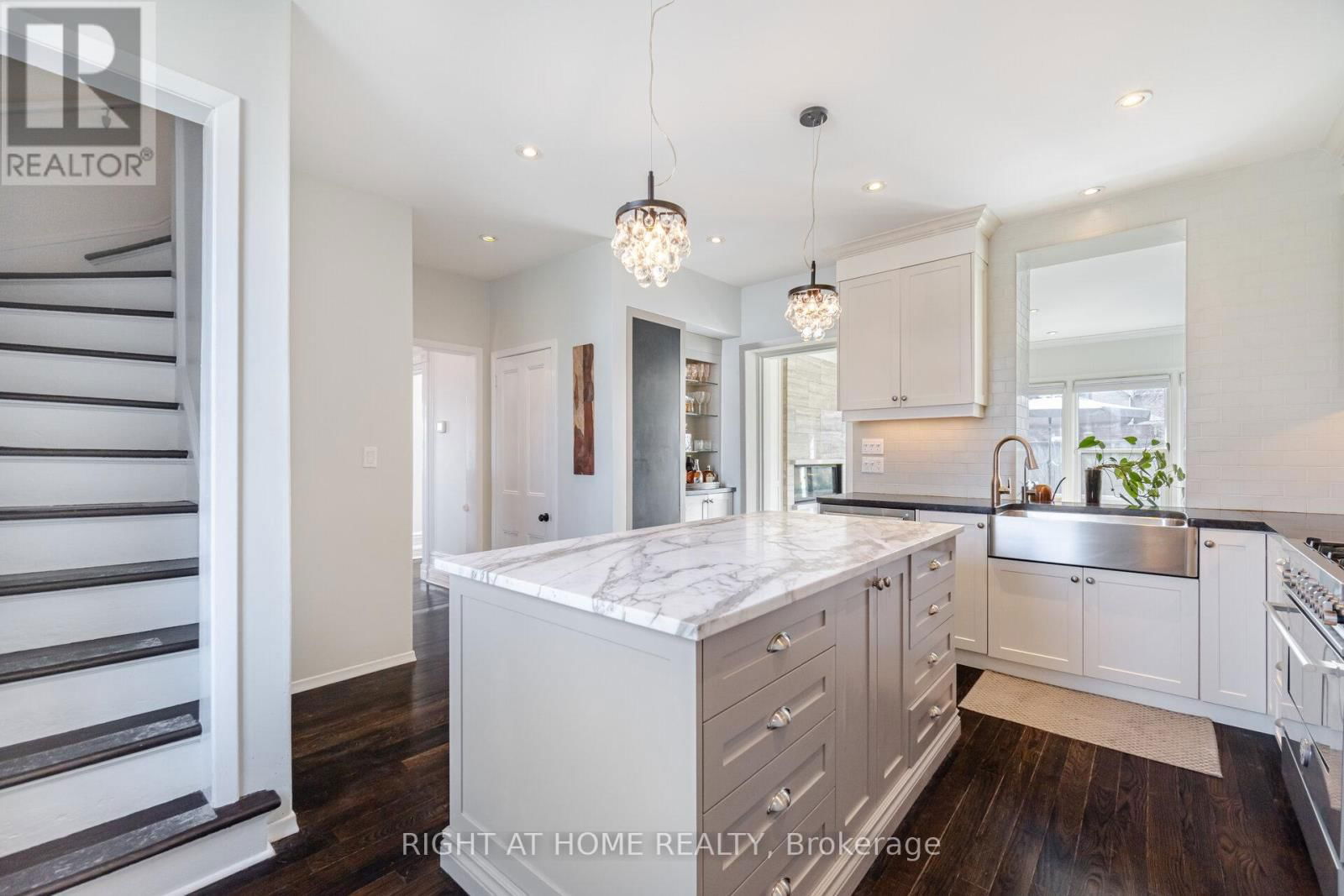 82 GLENMORRIS STREET Image 17