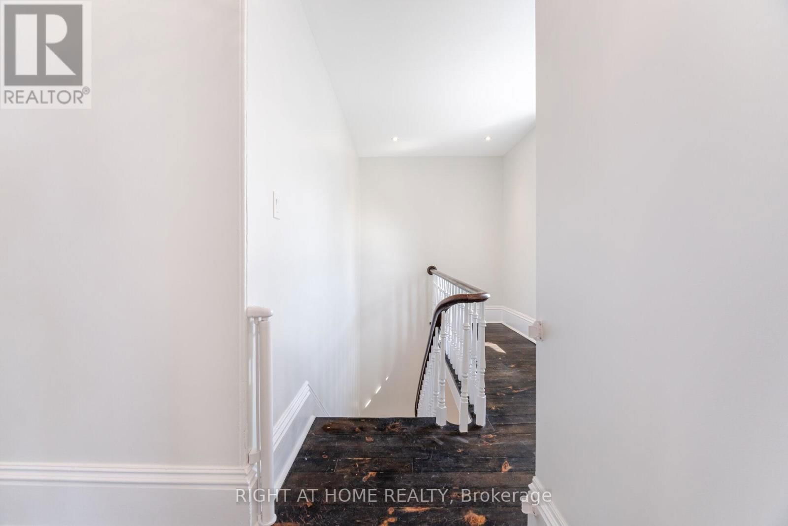 82 GLENMORRIS STREET Image 24