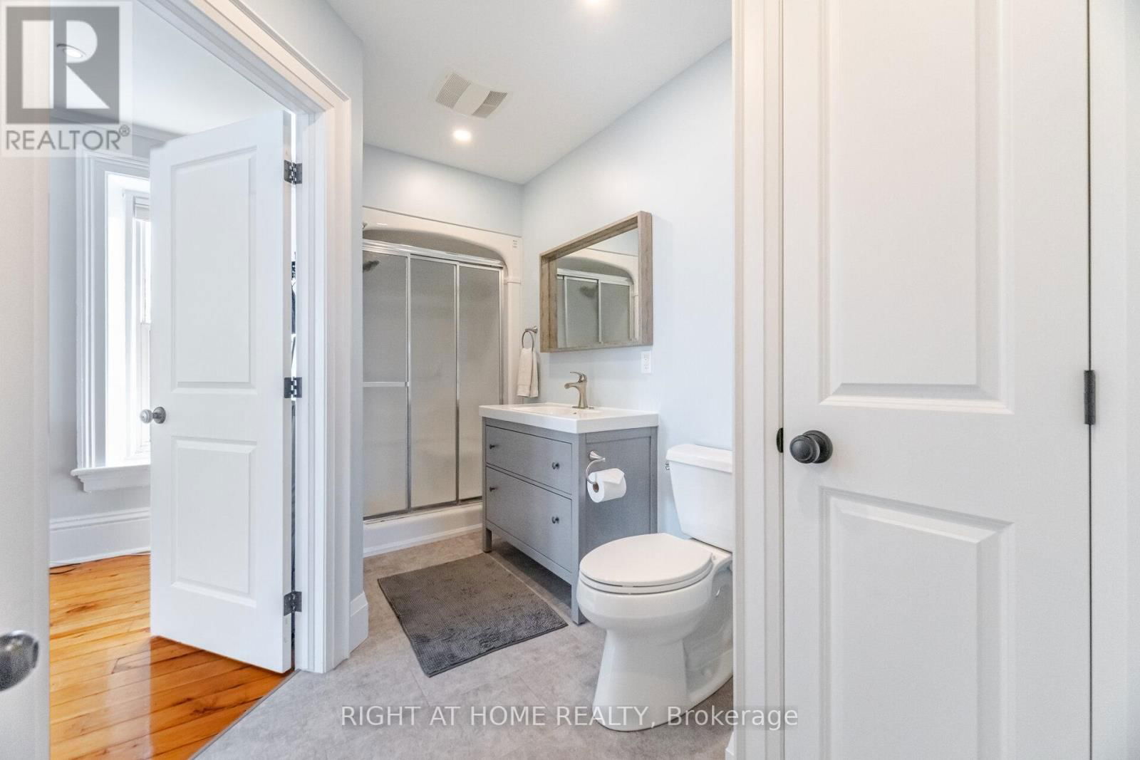 82 GLENMORRIS STREET Image 29
