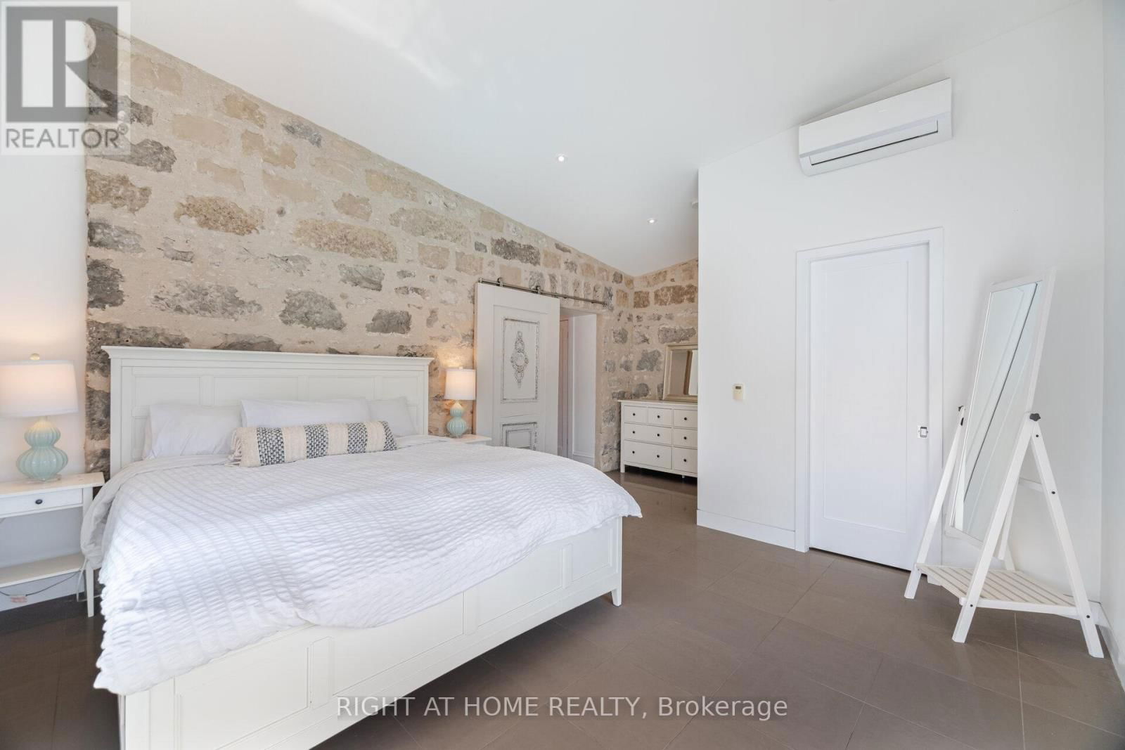 82 GLENMORRIS STREET Image 35