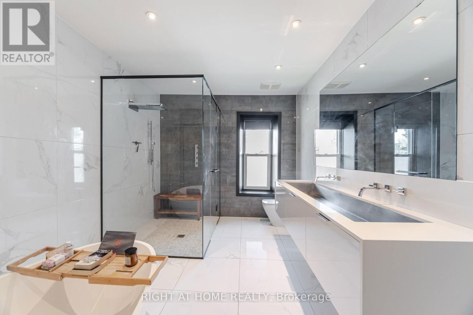 82 GLENMORRIS STREET Image 38