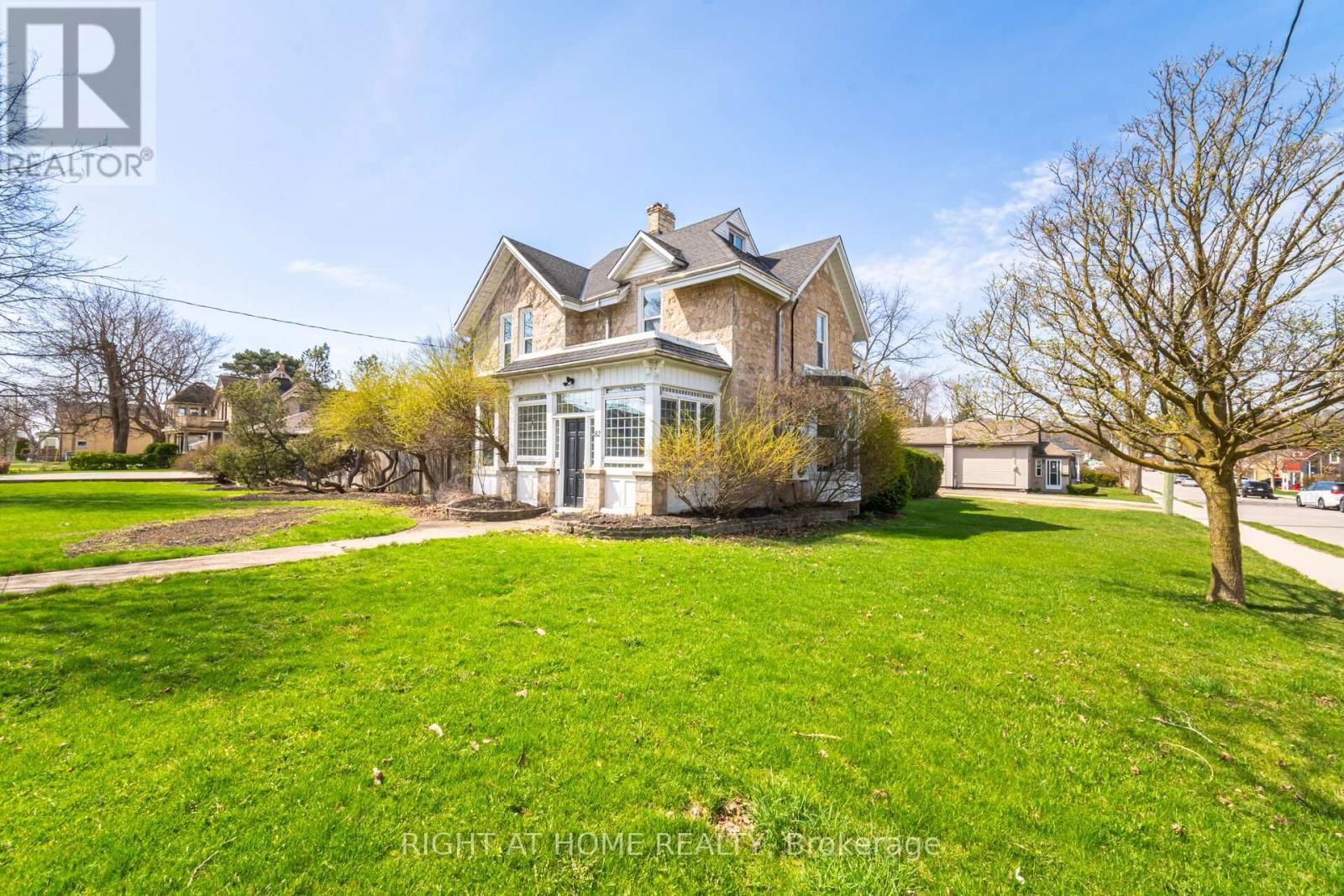 82 GLENMORRIS STREET Image 41