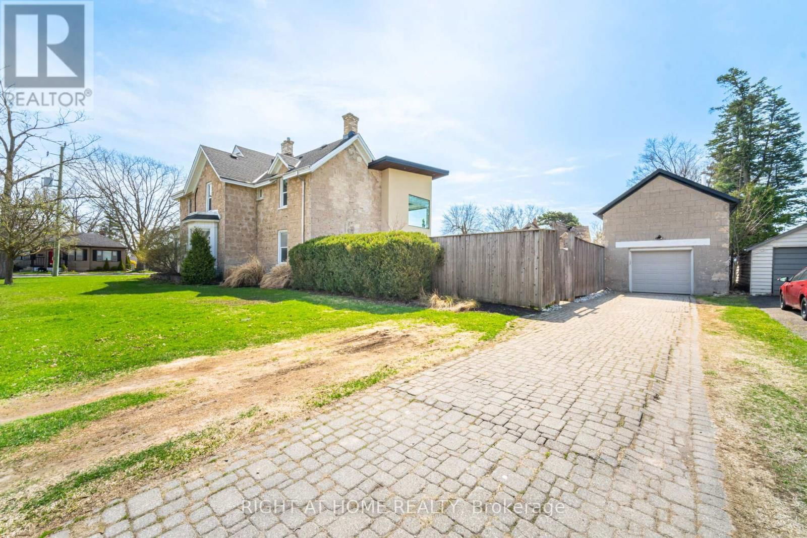 82 GLENMORRIS STREET Image 46