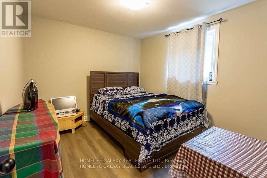 43 CEDAR PARK CRESCENT Image 13