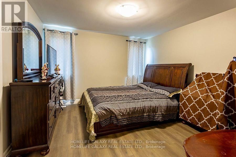 43 CEDAR PARK CRESCENT Image 14