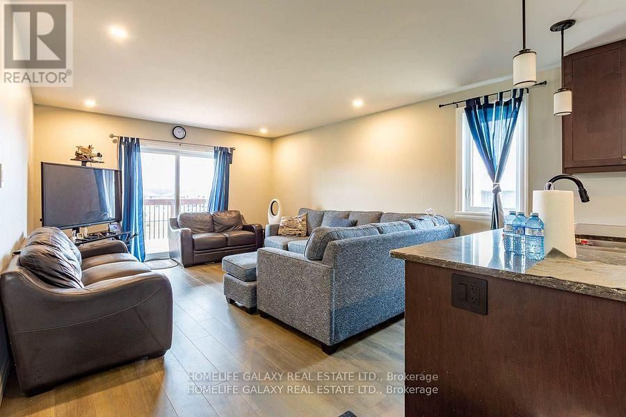 43 CEDAR PARK CRESCENT Image 2