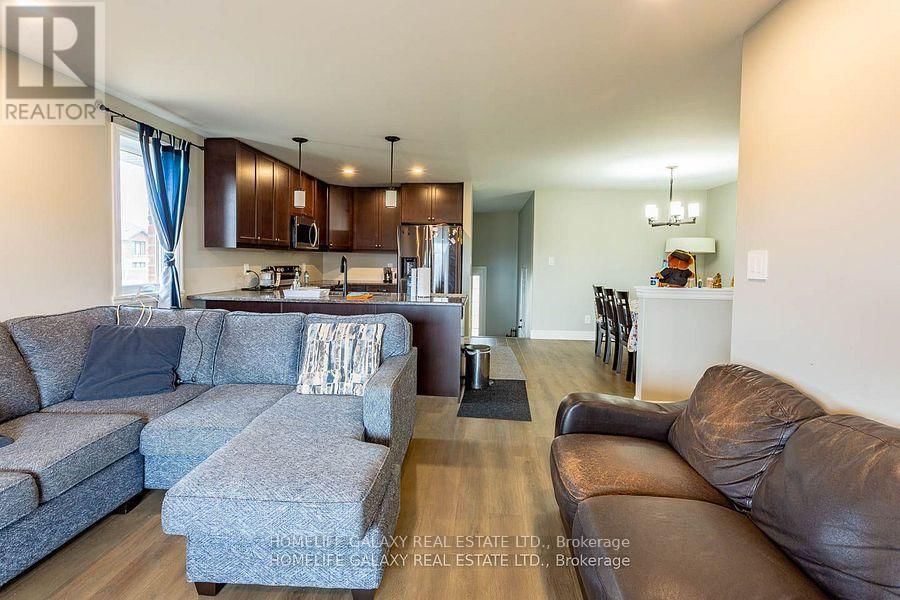43 CEDAR PARK CRESCENT Image 3