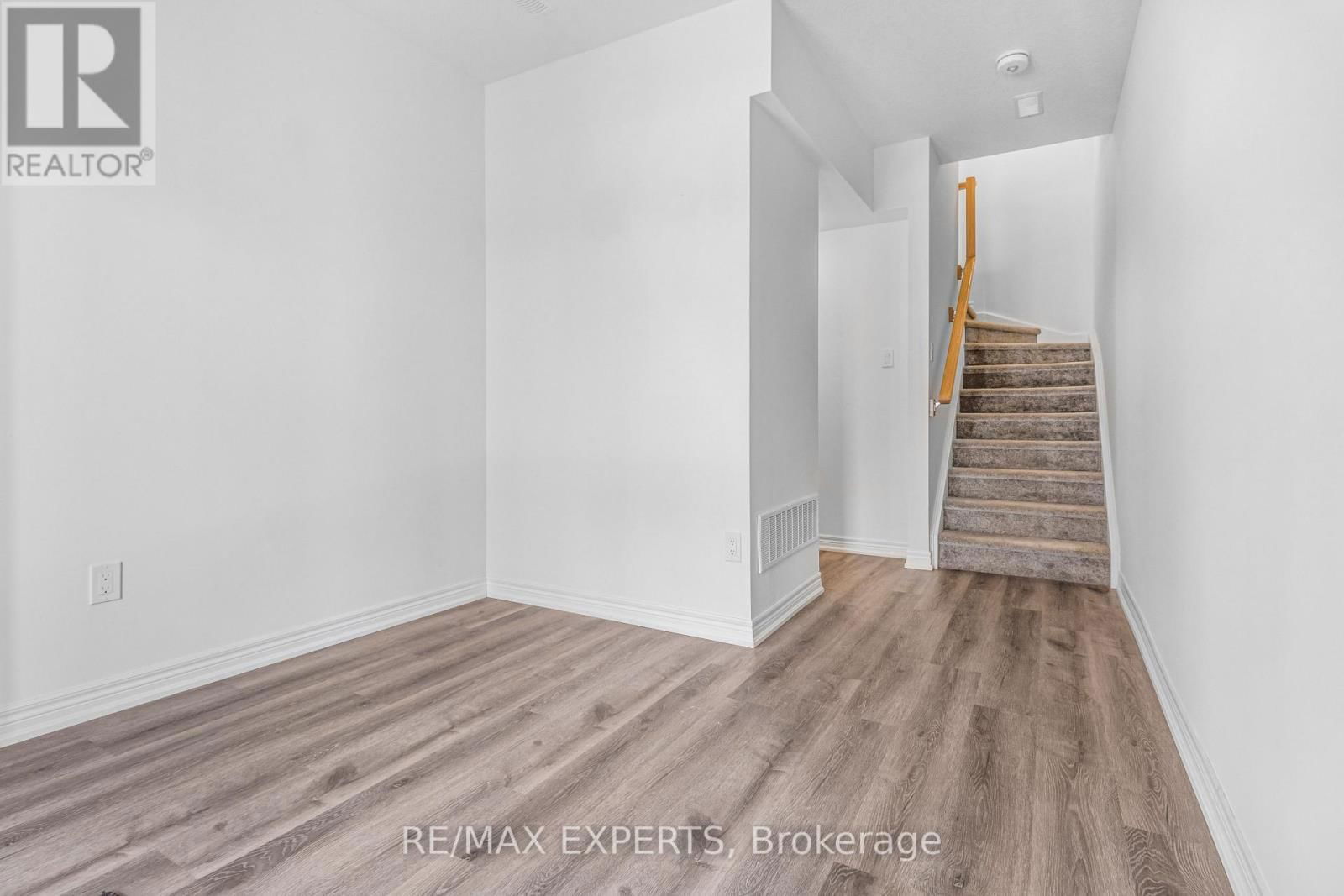 75 DRYDEN LANE Image 7