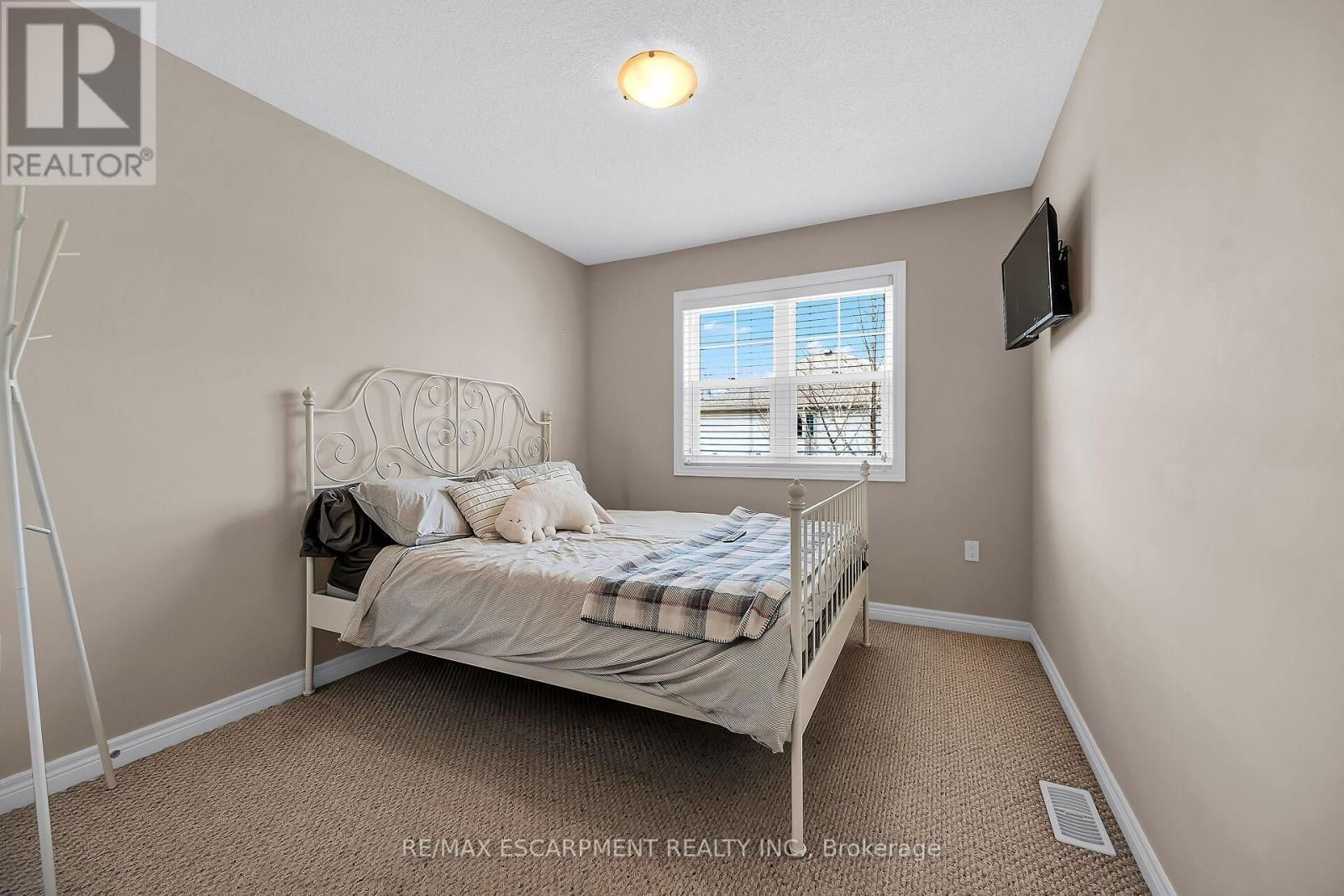 78 MYERS LANE Image 26