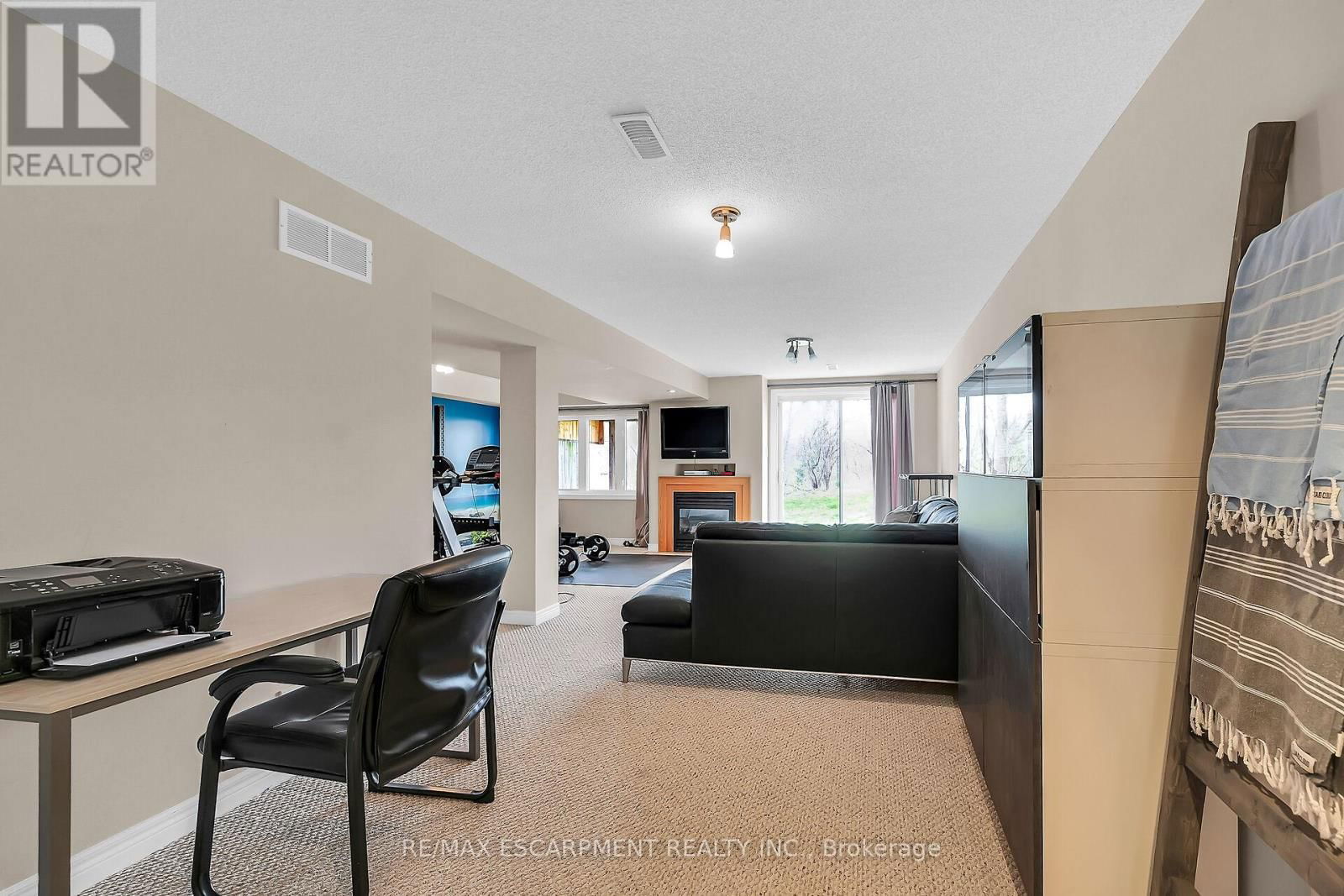 78 MYERS LANE Image 38