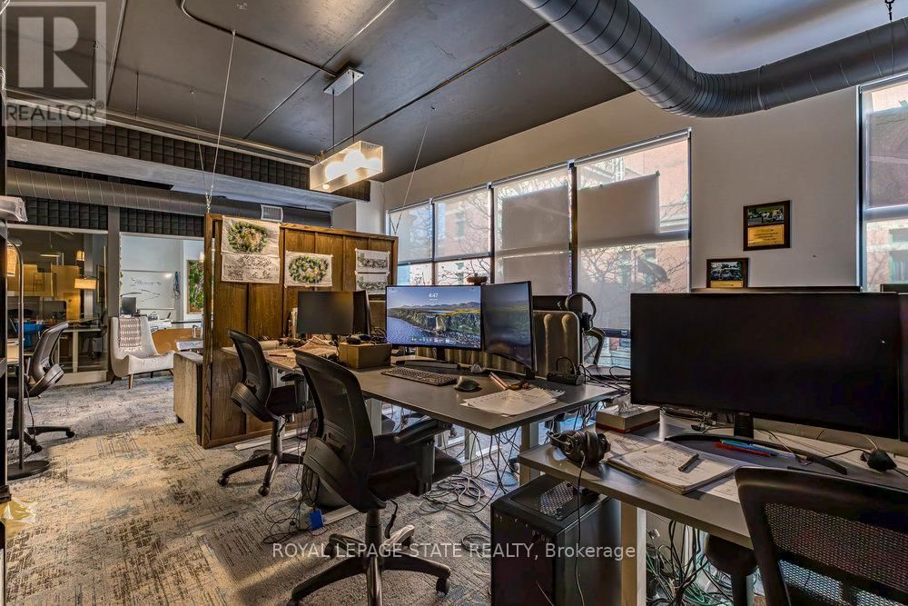 201 - 181 JAMES STREET NORTH Image 28