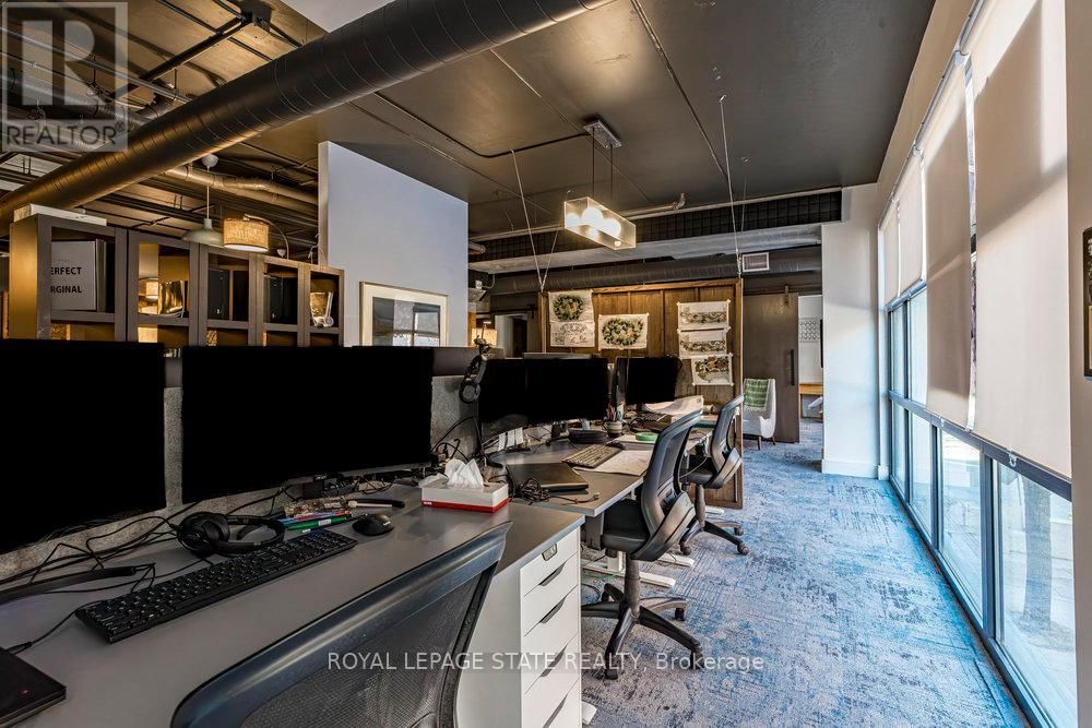 201 - 181 JAMES STREET NORTH Image 30