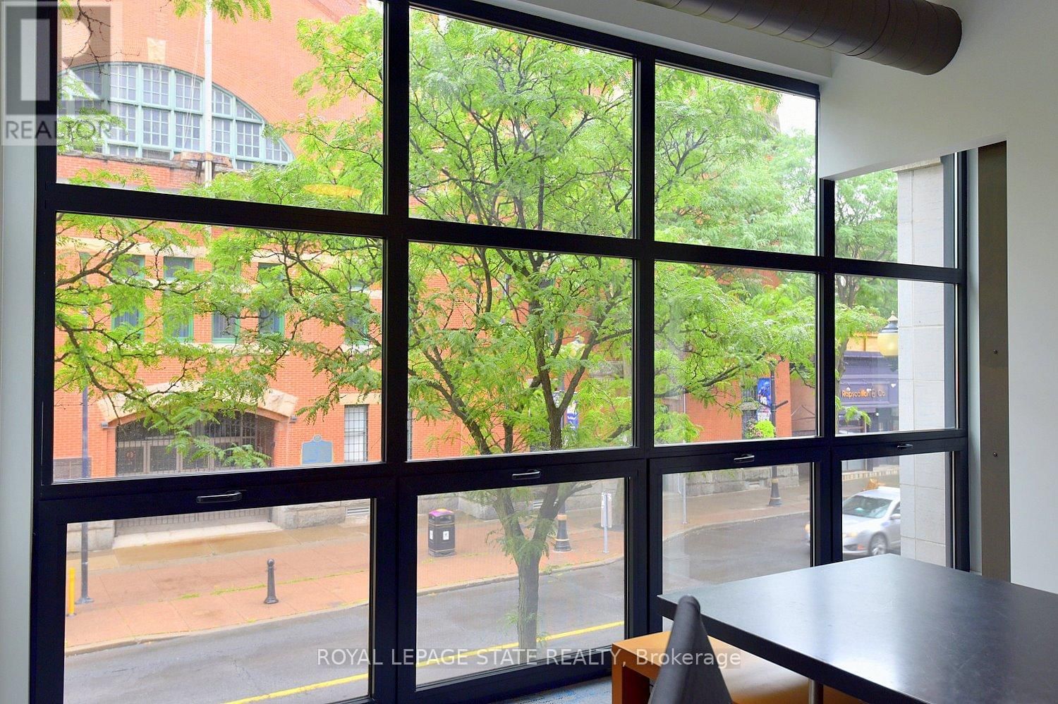 201 - 181 JAMES STREET NORTH Image 37