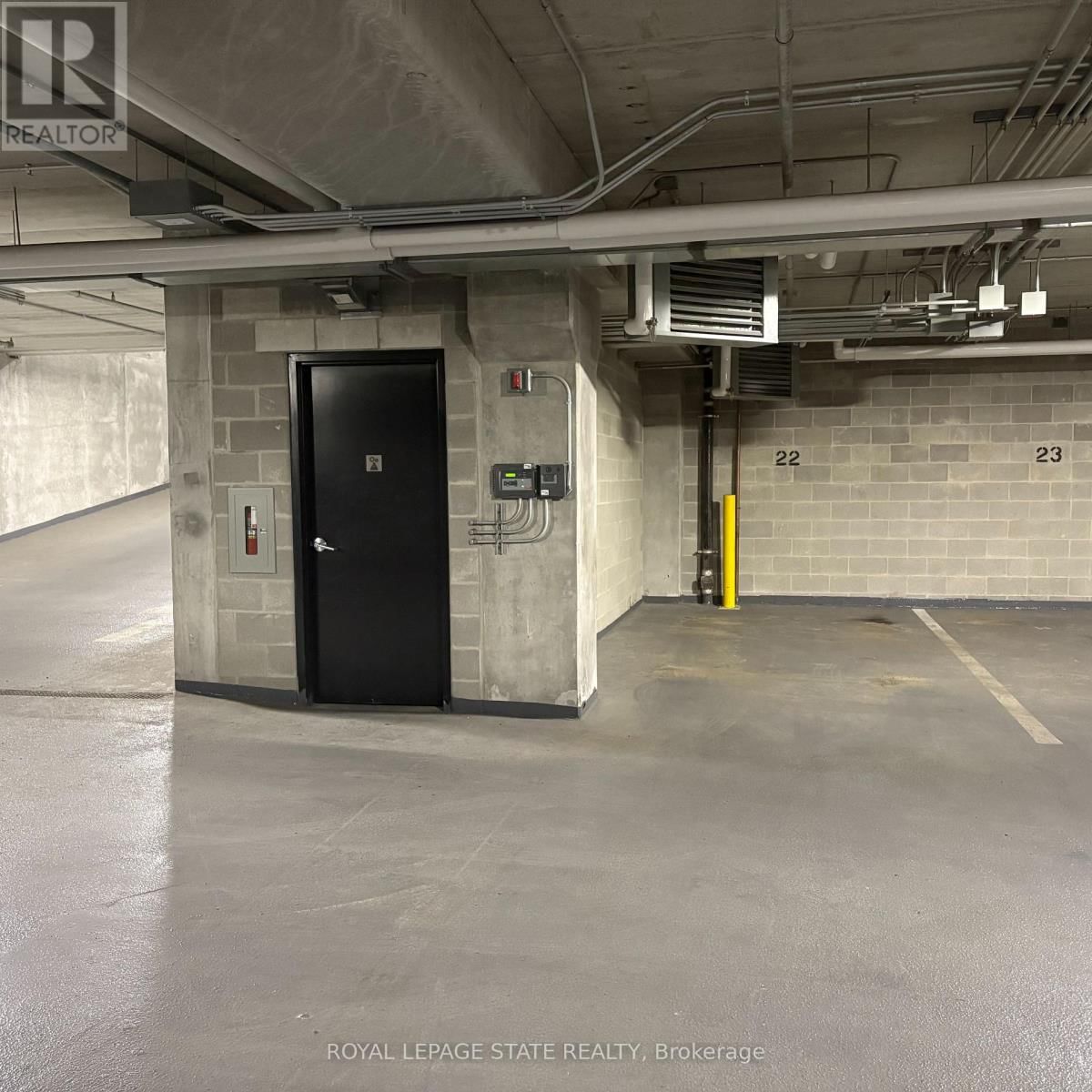 201 - 181 JAMES STREET NORTH Image 40