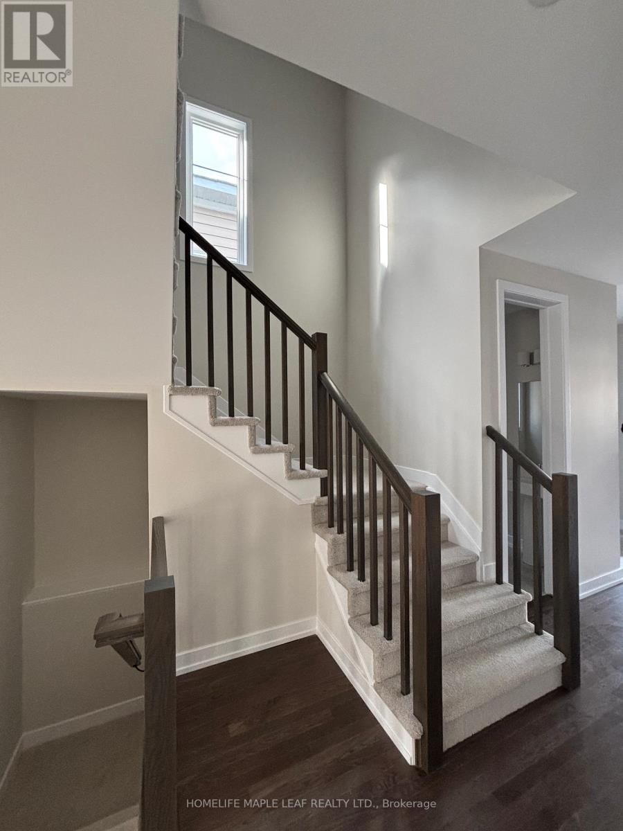 2051 POSTILION STREET EAST Image 5