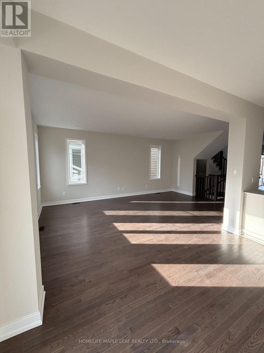 2051 POSTILION STREET EAST Image 9