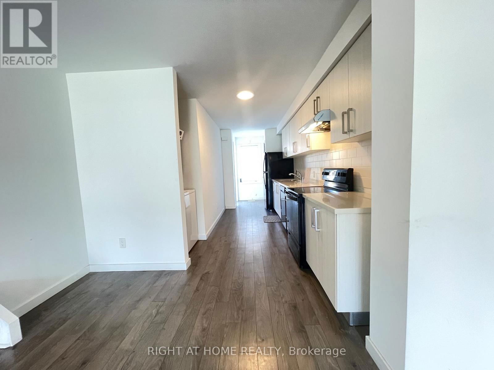 400 ALBERTA STREET Image 17
