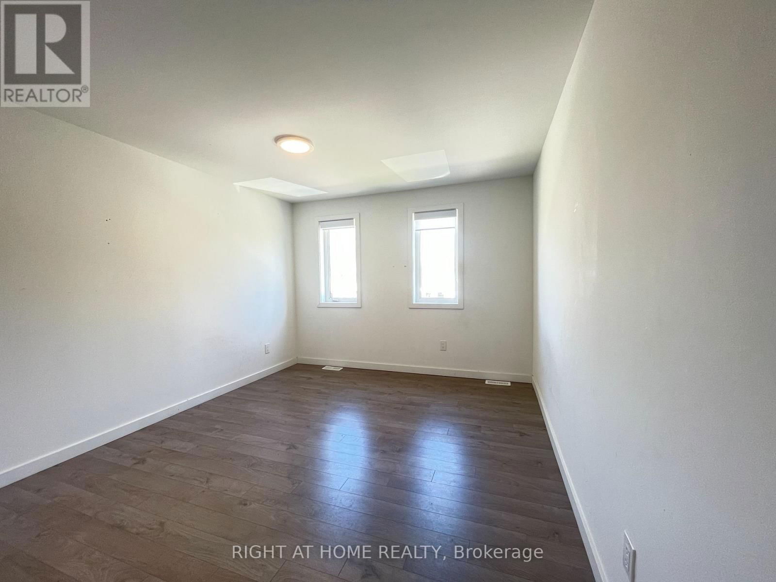 400 ALBERTA STREET Image 32
