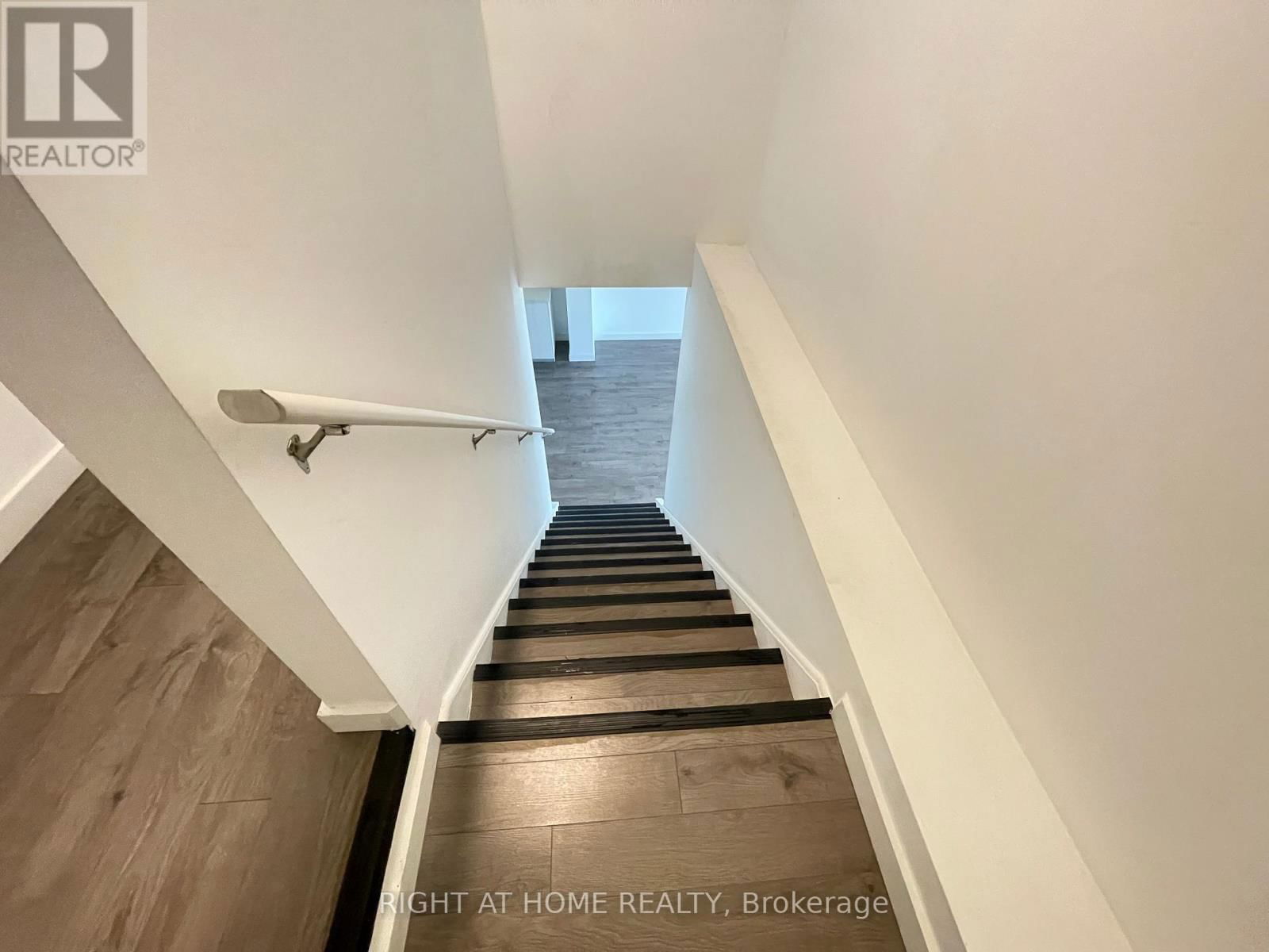 400 ALBERTA STREET Image 33