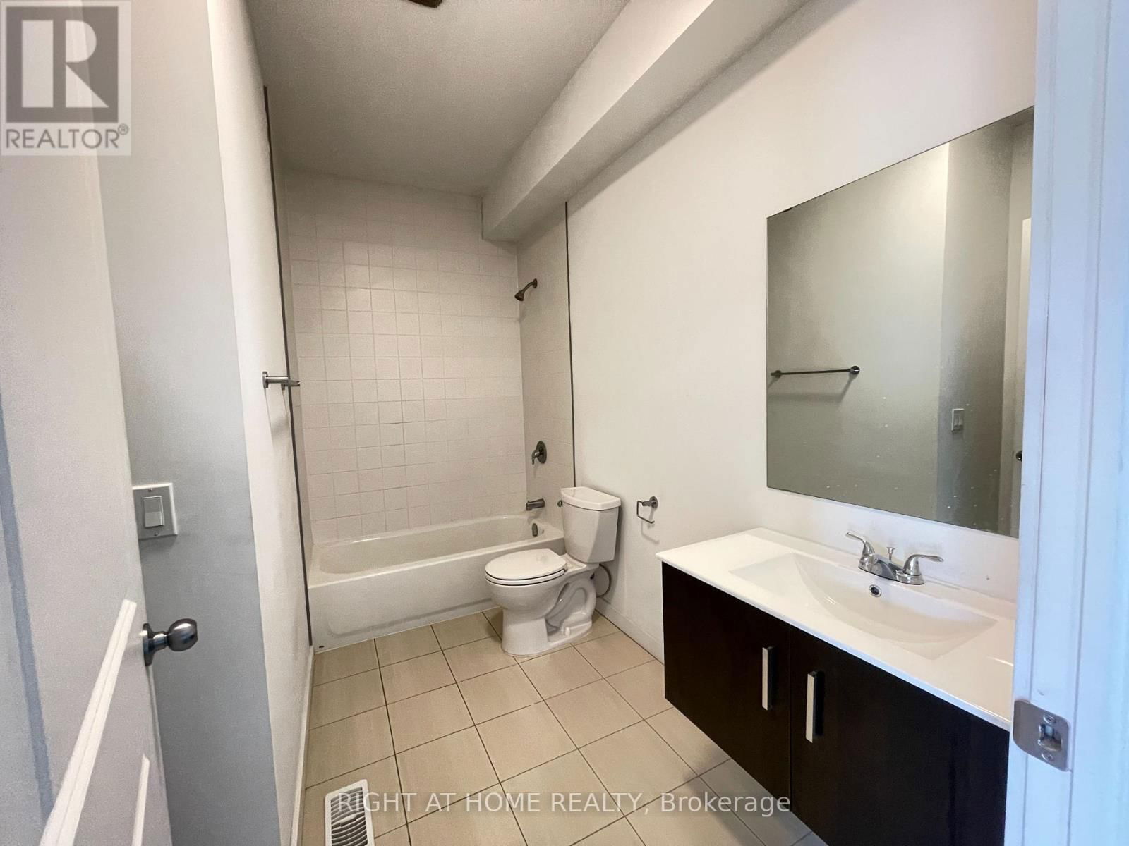 400 ALBERTA STREET Image 36