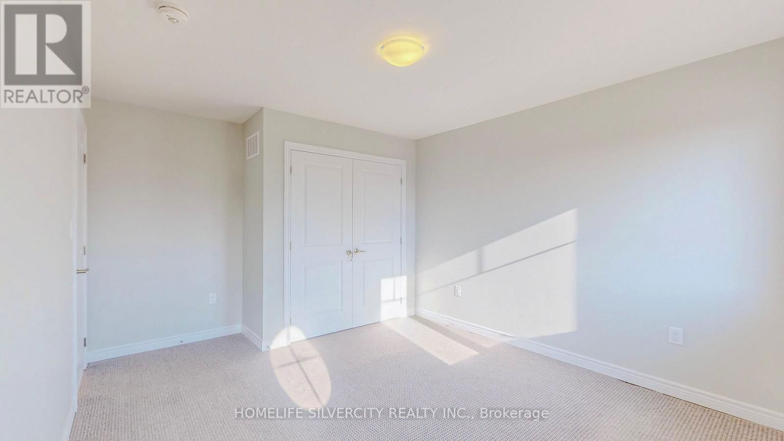 28 HOLDER DRIVE Image 24