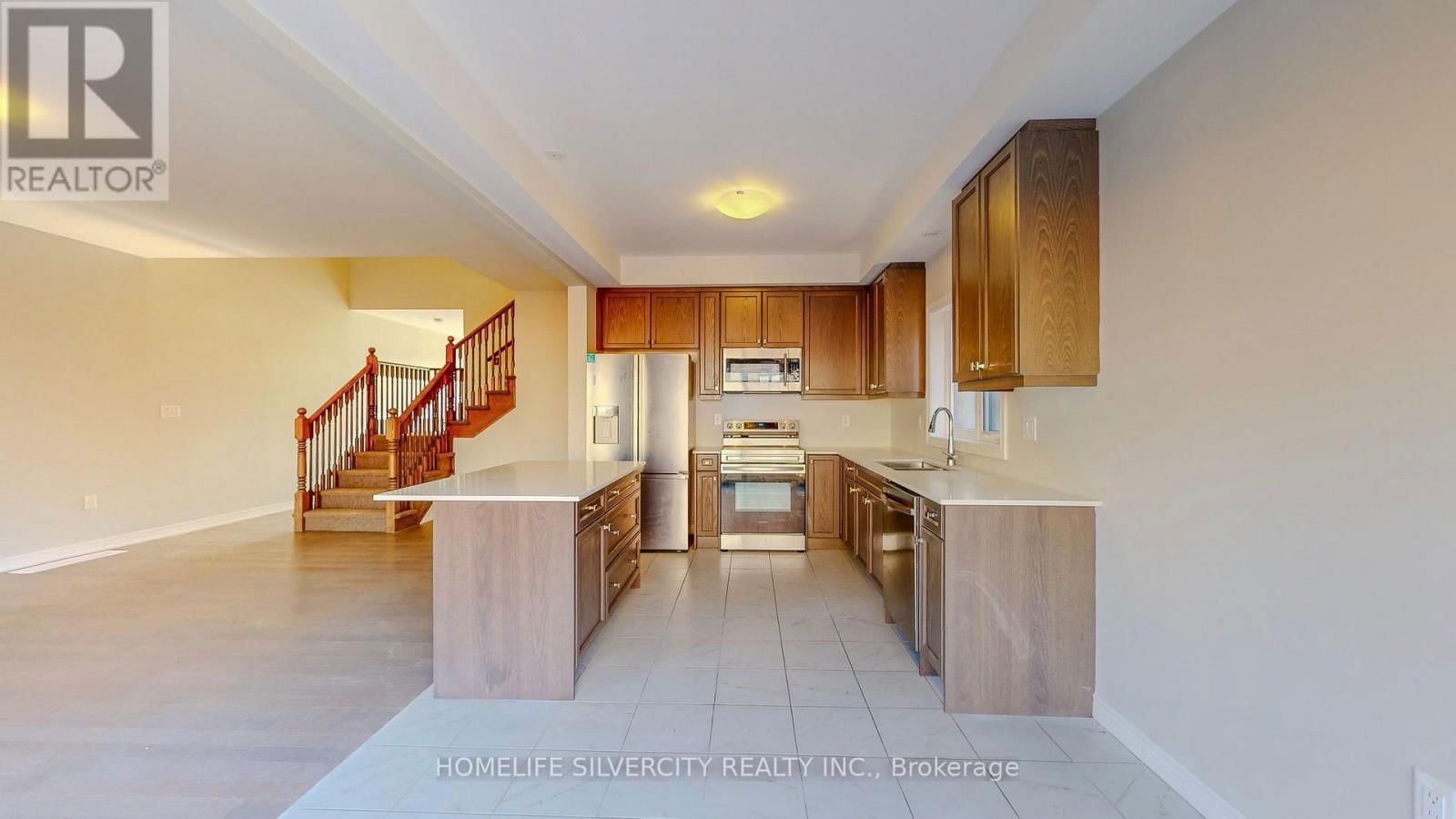 28 HOLDER DRIVE Image 7
