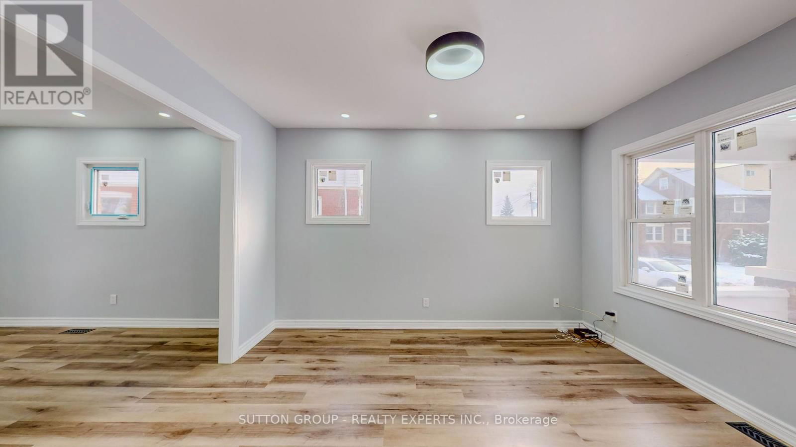 4357 SENECA STREET Image 29