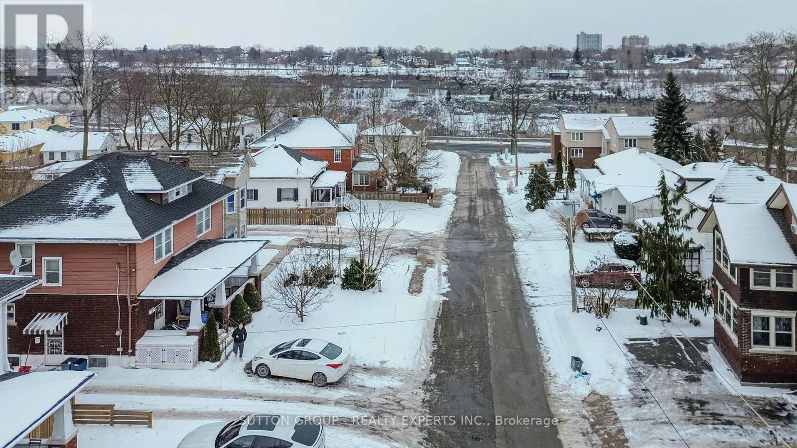 4357 SENECA STREET Image 41
