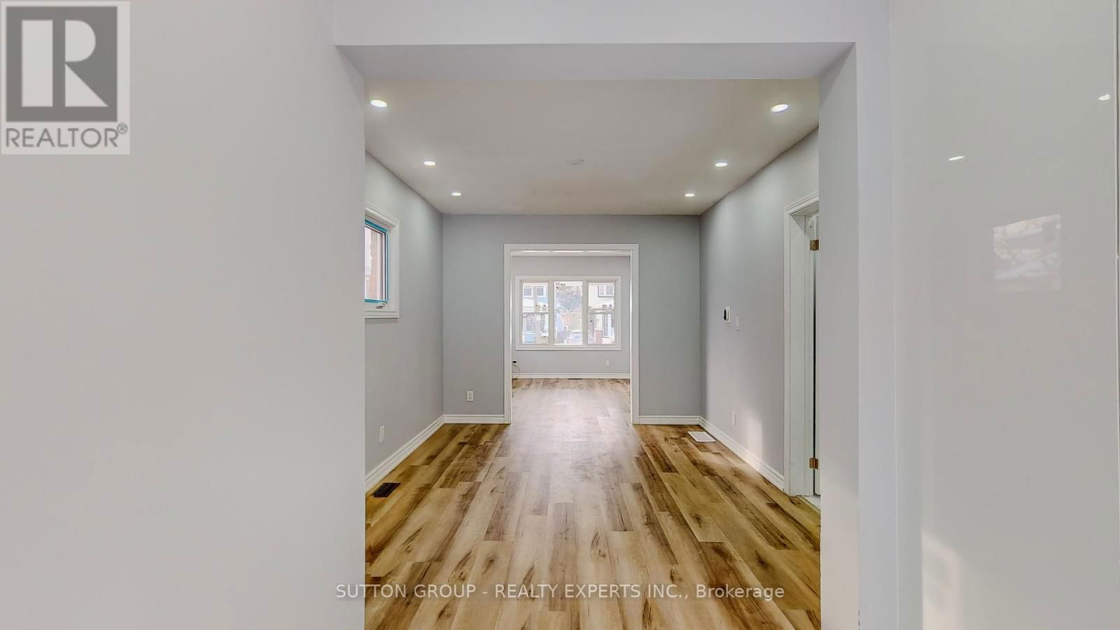 4357 SENECA STREET Image 8