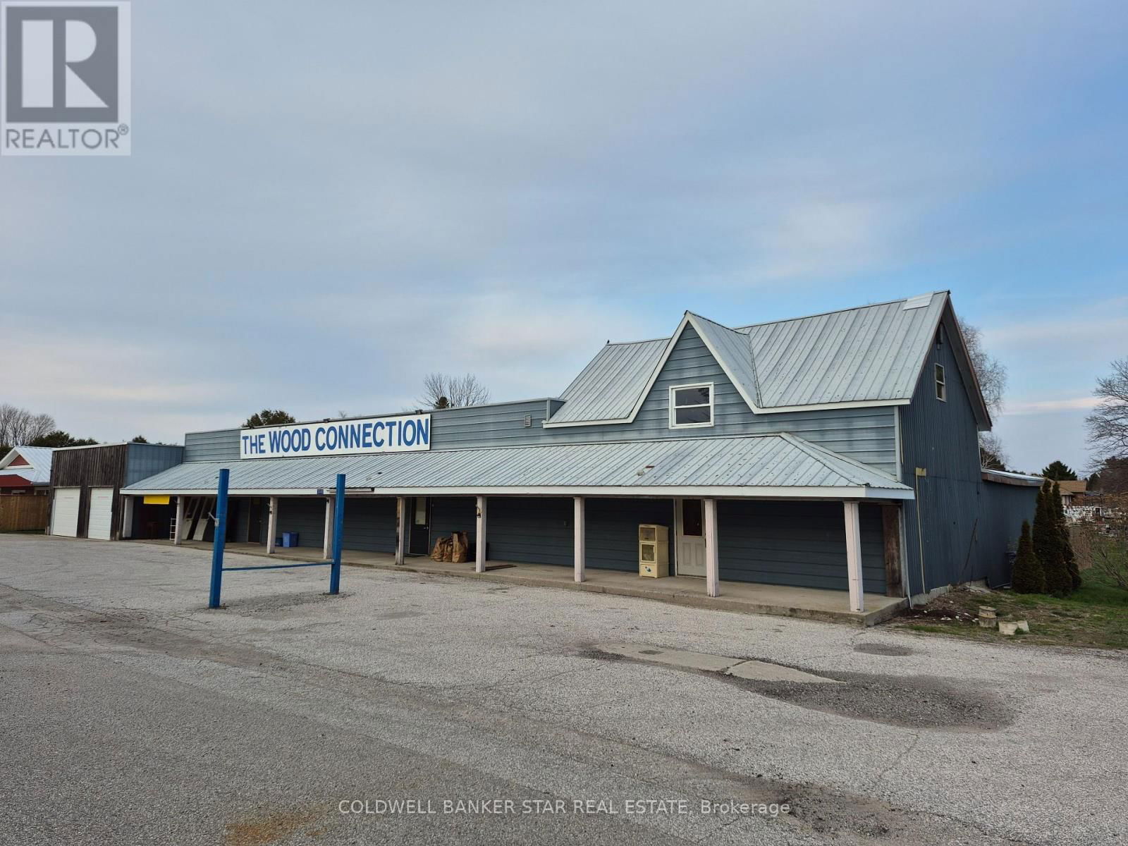 5048 IMPERIAL ROAD Image 1