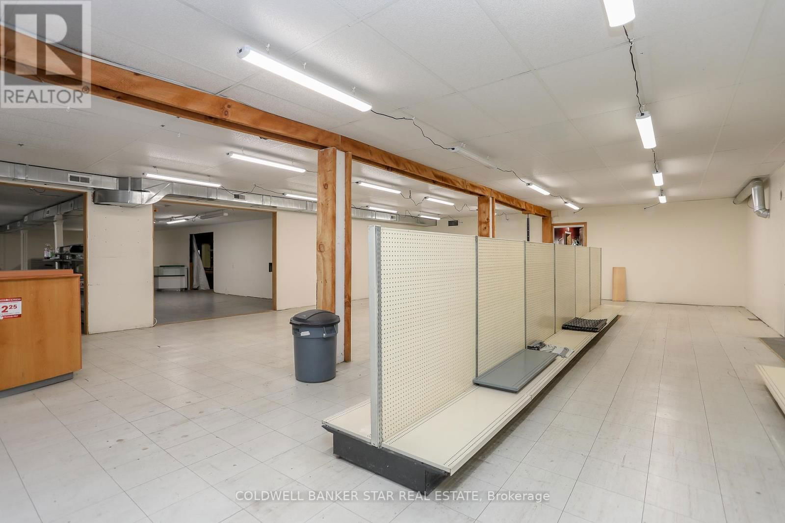 5048 IMPERIAL ROAD Image 10
