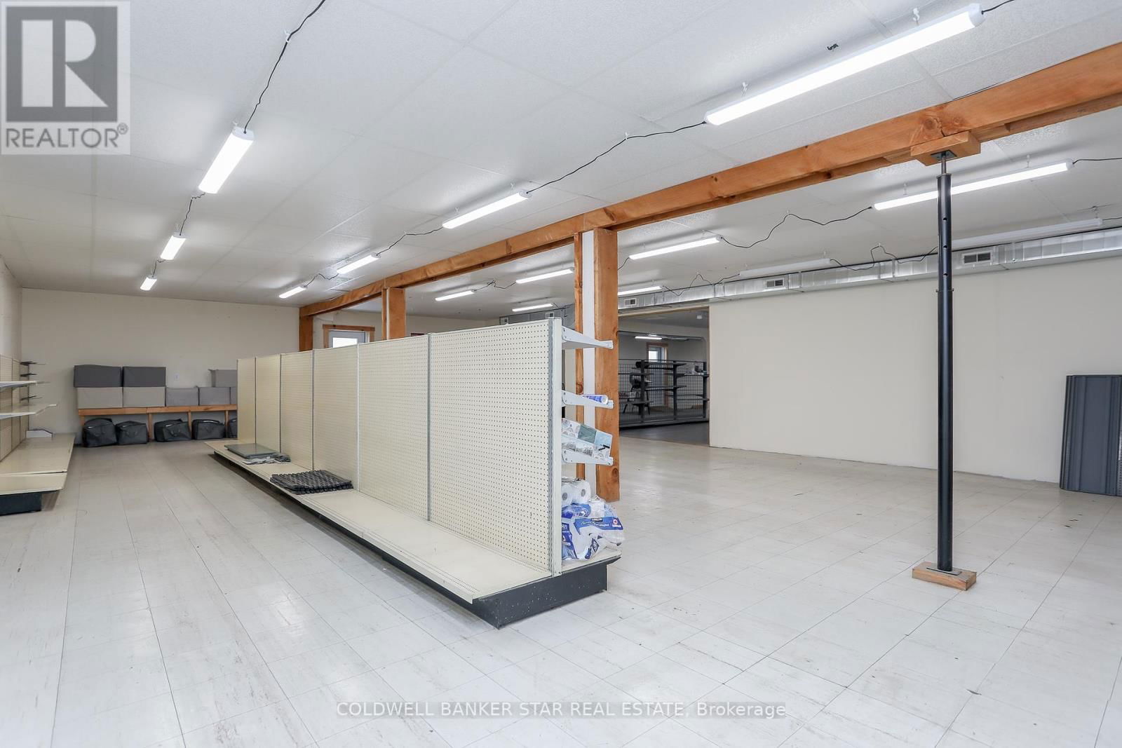 5048 IMPERIAL ROAD Image 11
