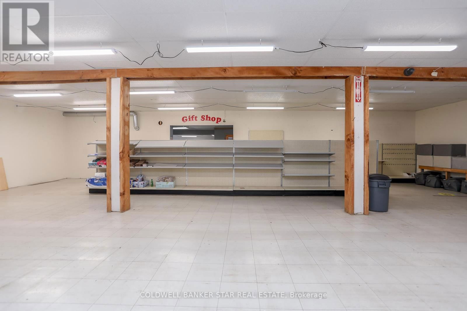 5048 IMPERIAL ROAD Image 13