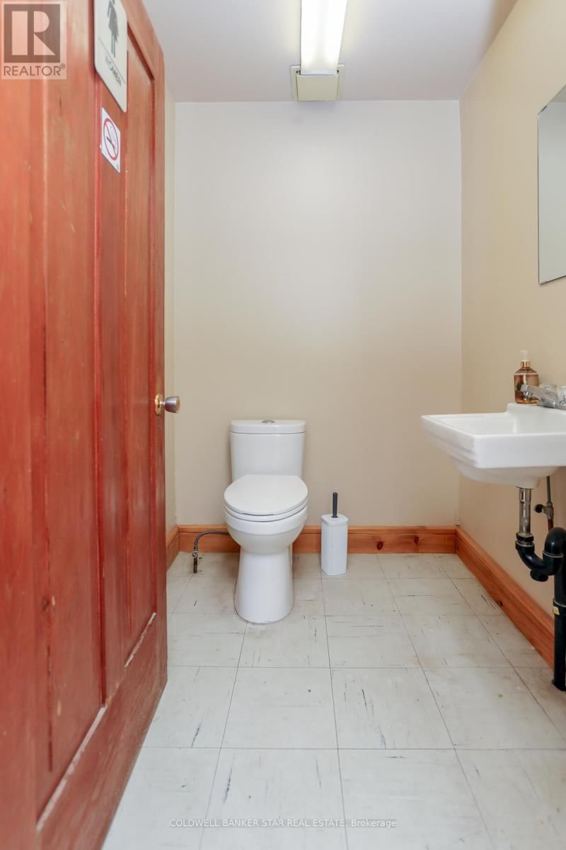 5048 IMPERIAL ROAD Image 15