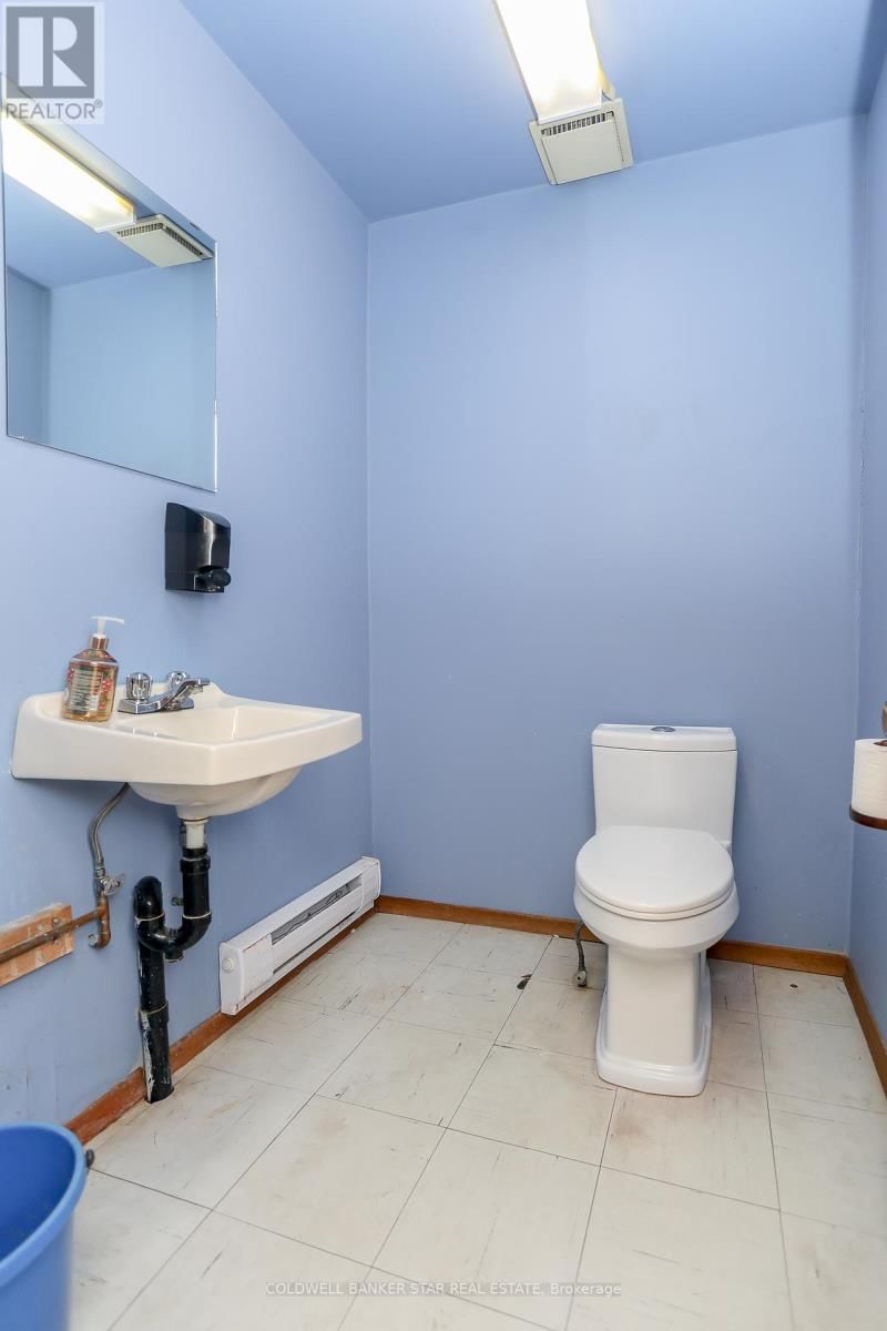 5048 IMPERIAL ROAD Image 16