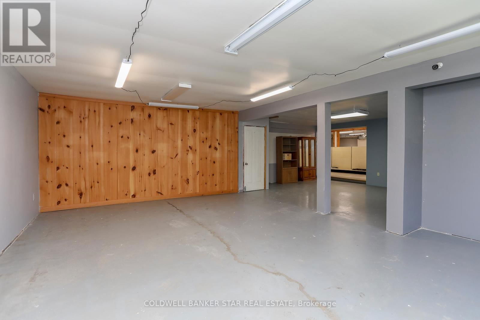 5048 IMPERIAL ROAD Image 18