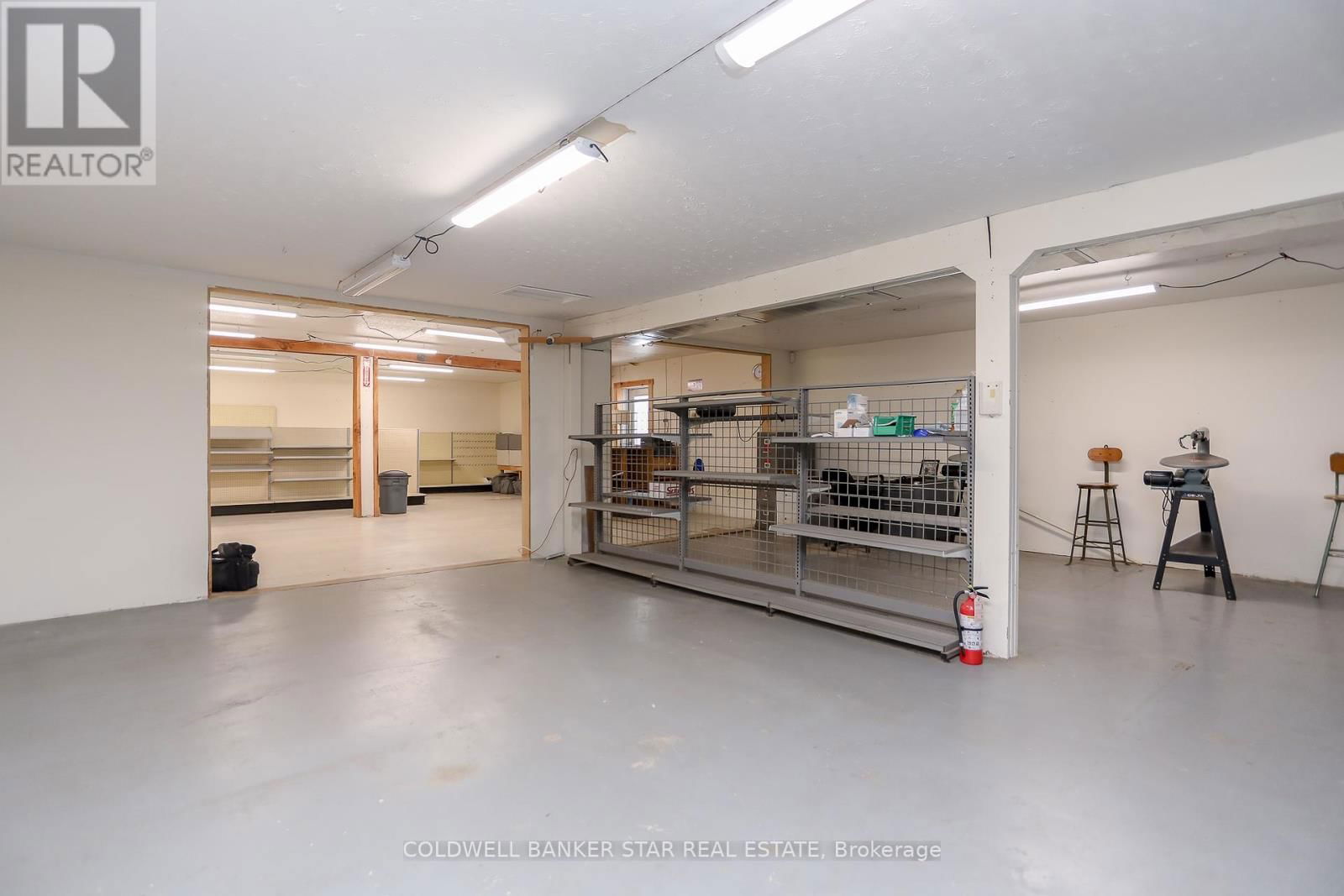 5048 IMPERIAL ROAD Image 21
