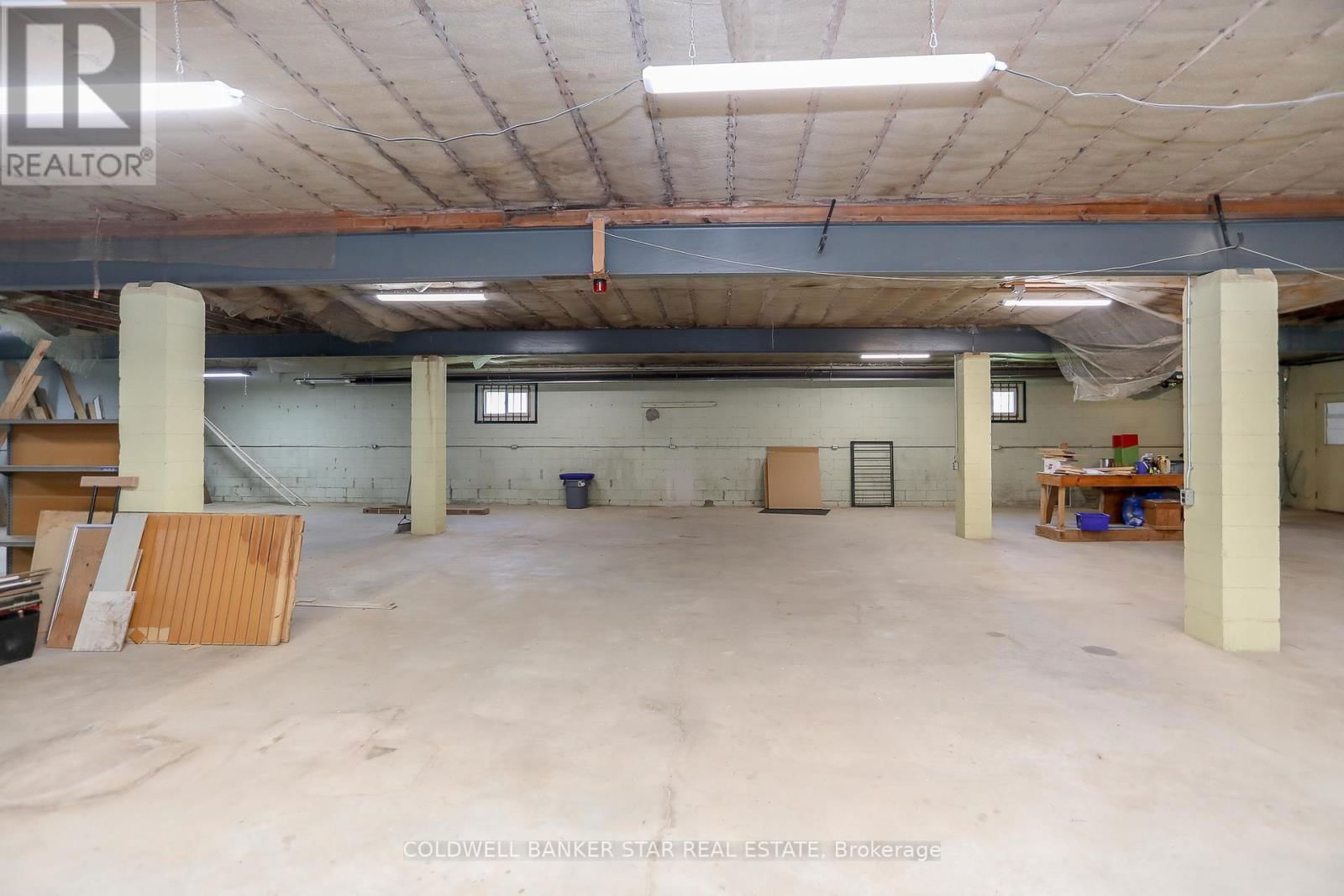 5048 IMPERIAL ROAD Image 33