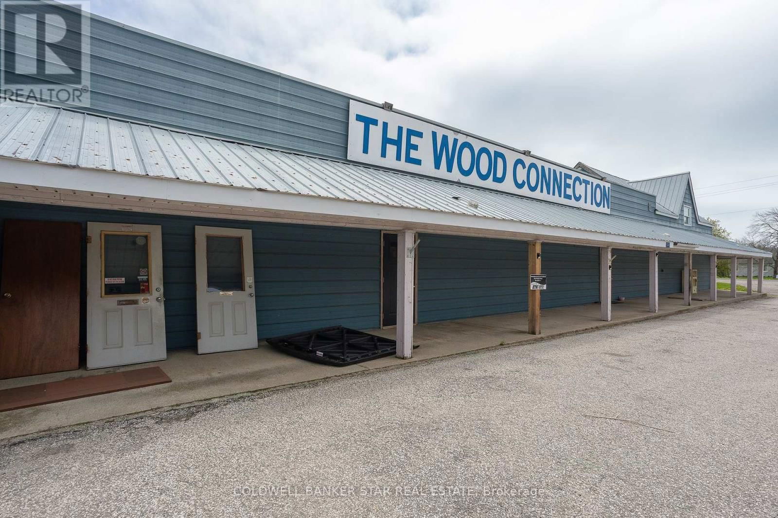 5048 IMPERIAL ROAD Image 6